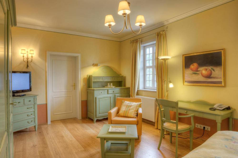 Urlaubsresidenz Marstall Und Kanzlei Im Schlossensemble Люббенау Номер фото