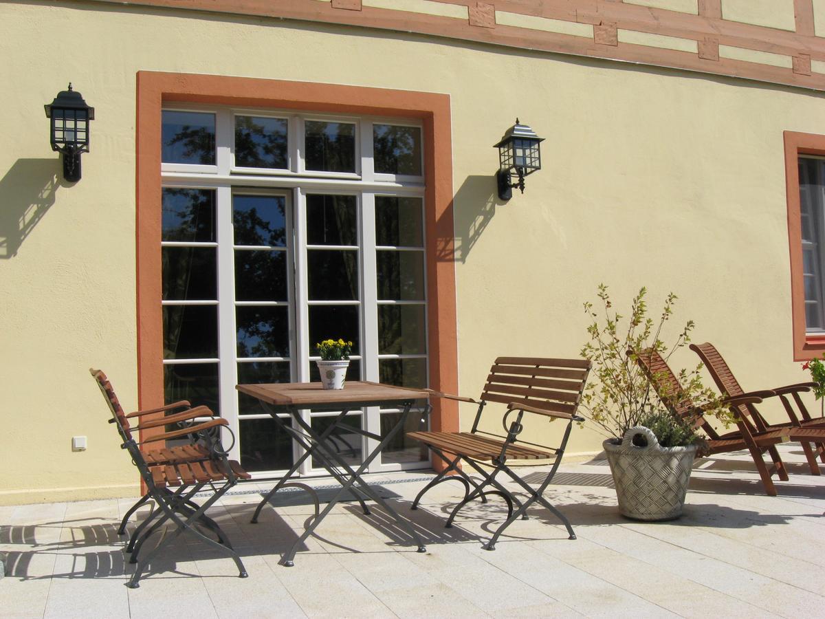 Urlaubsresidenz Marstall Und Kanzlei Im Schlossensemble Люббенау Экстерьер фото