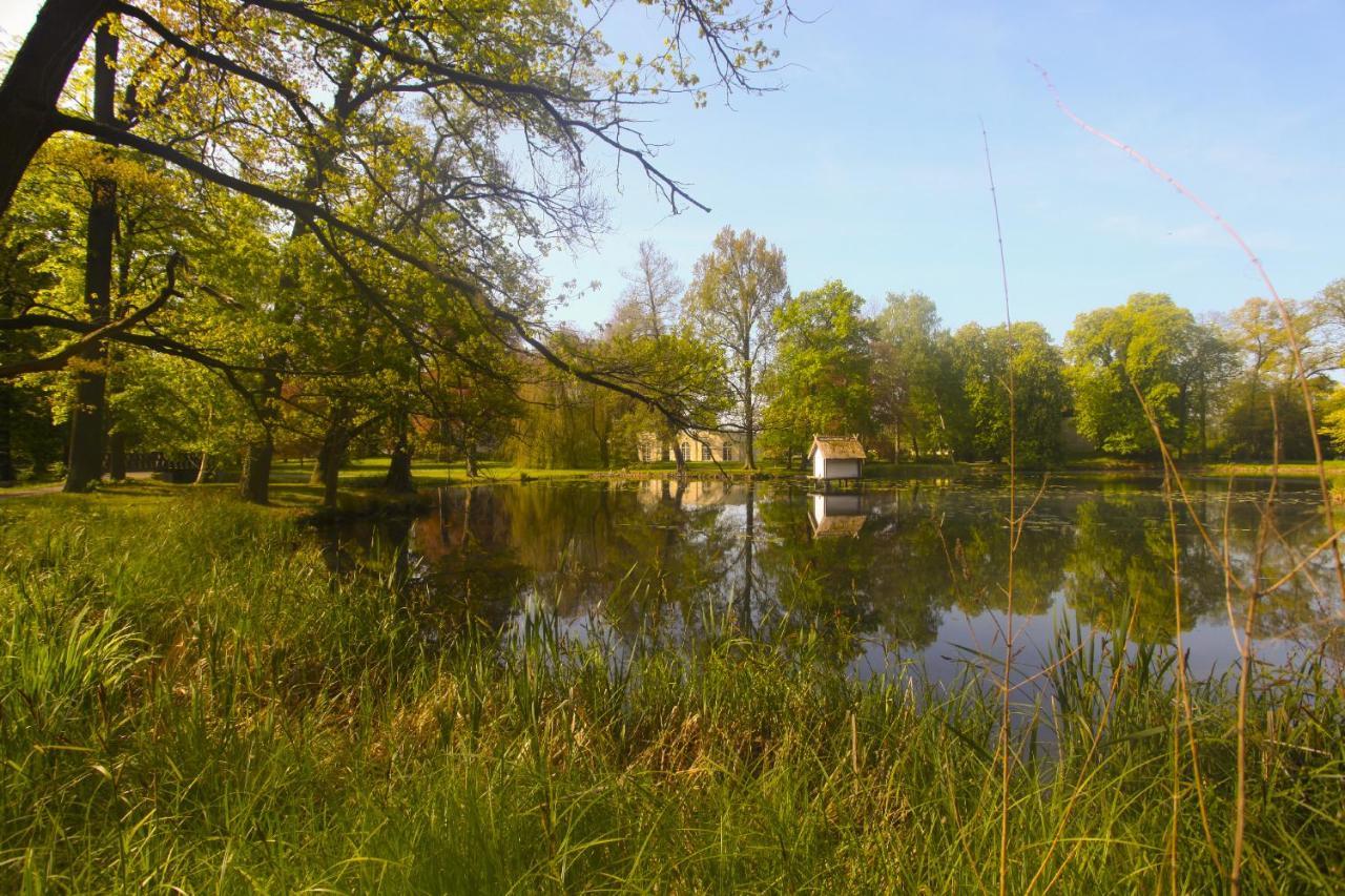 Urlaubsresidenz Marstall Und Kanzlei Im Schlossensemble Люббенау Экстерьер фото