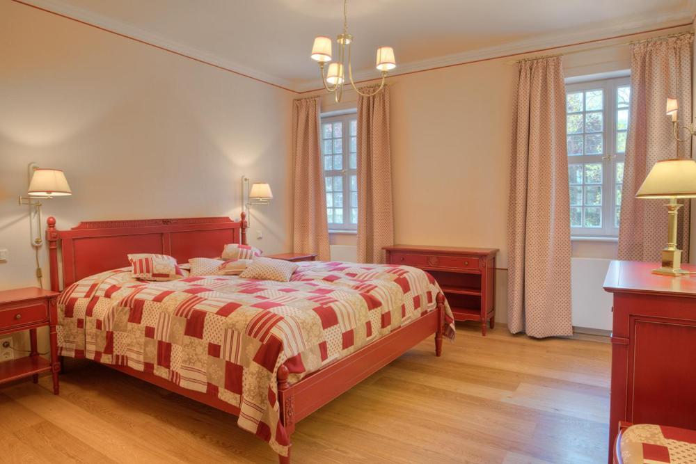 Urlaubsresidenz Marstall Und Kanzlei Im Schlossensemble Люббенау Экстерьер фото